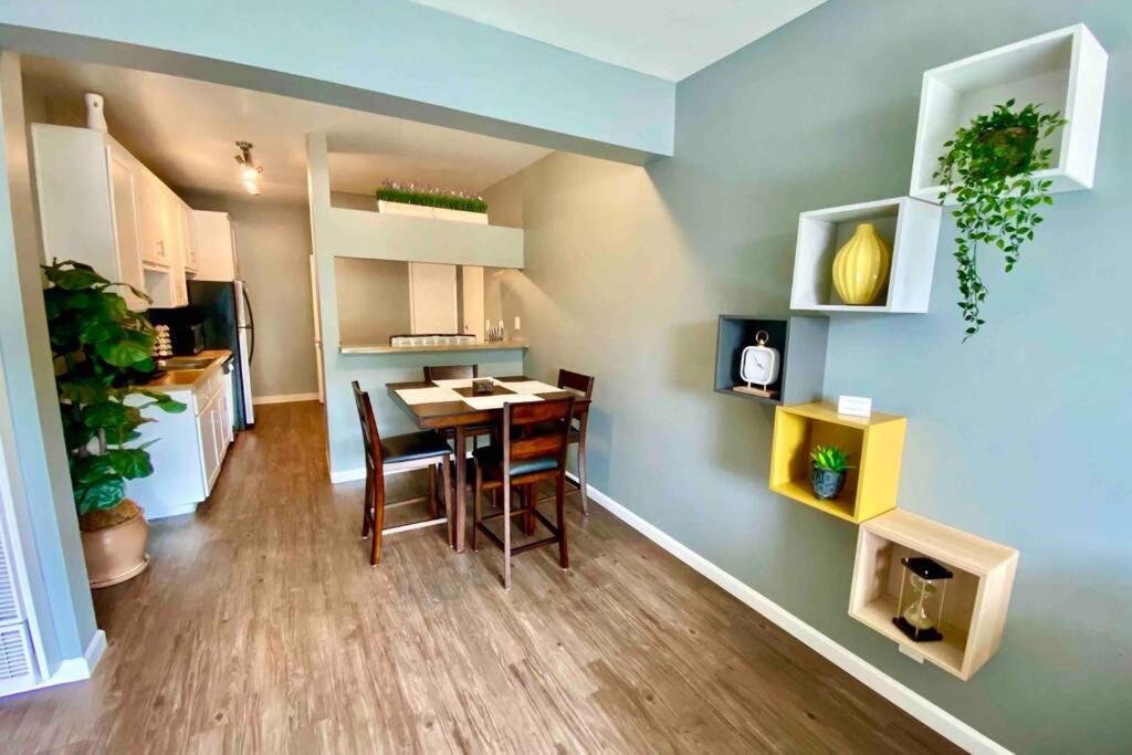 Centrally Located To All San Diego Has To Offer Buitenkant foto