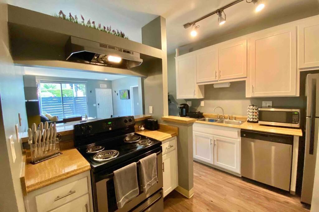 Centrally Located To All San Diego Has To Offer Buitenkant foto